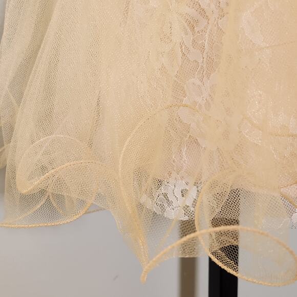 TONI NWOT Sleeveless Pale Yellow Girls Lace Dress with Tulle, Size 8 - Picture 8 of 11